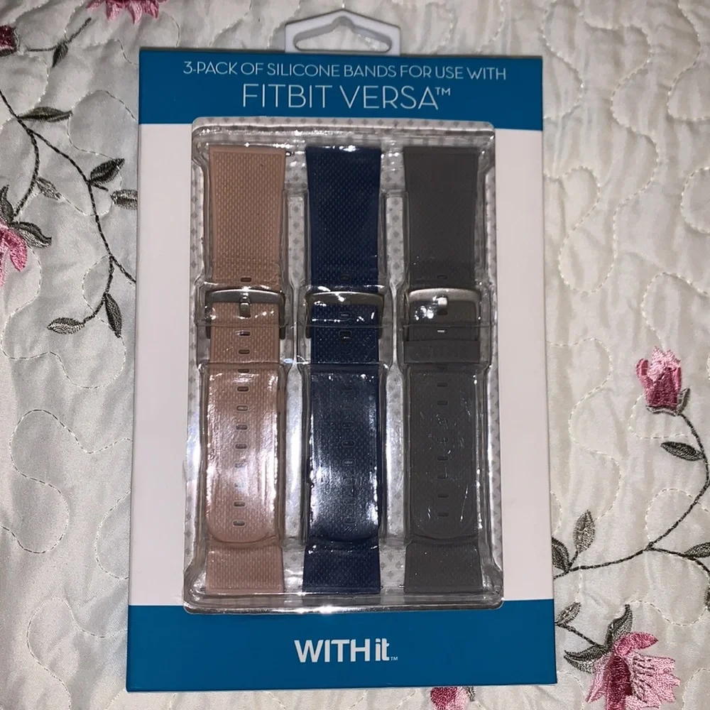 3-pack of Silicone Bands For Use With Fitbit Versa.